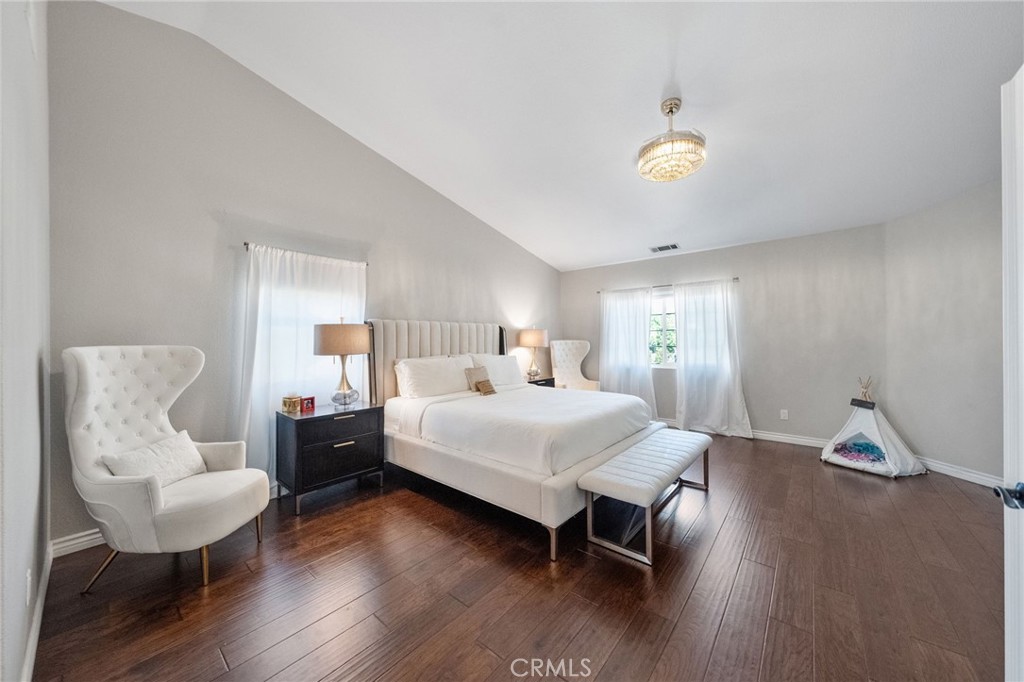 40493 Calle Katerine