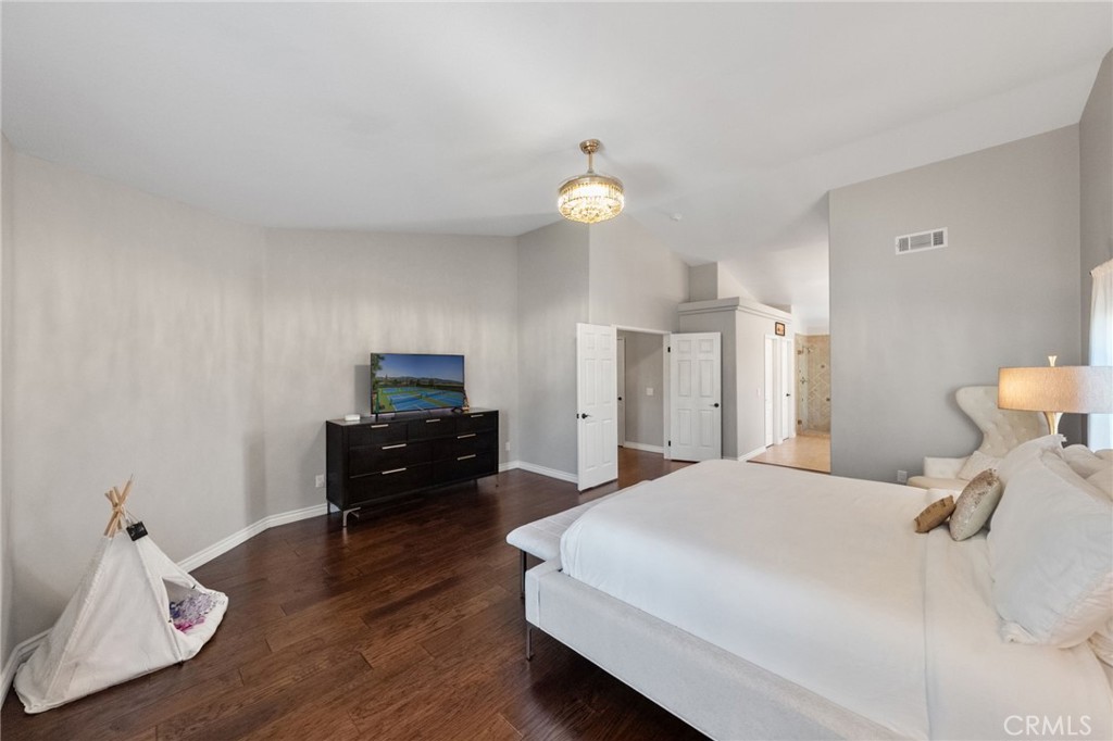 40493 Calle Katerine