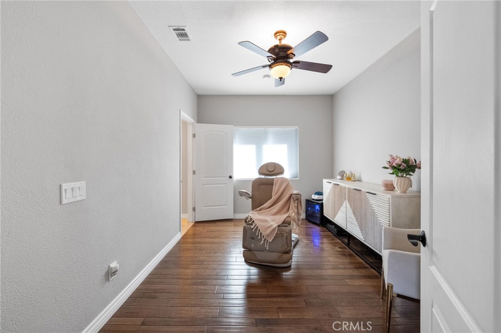 40493 Calle Katerine