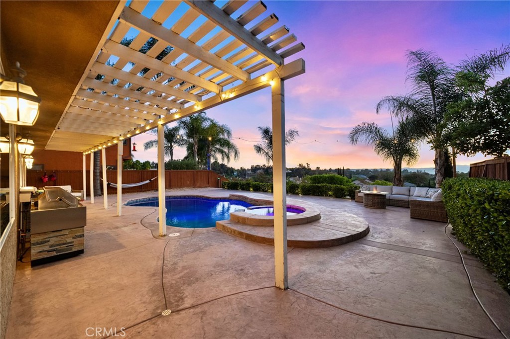 40493 Calle Katerine