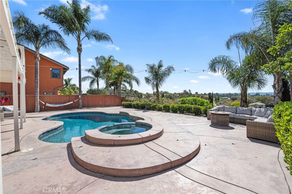 40493 Calle Katerine
