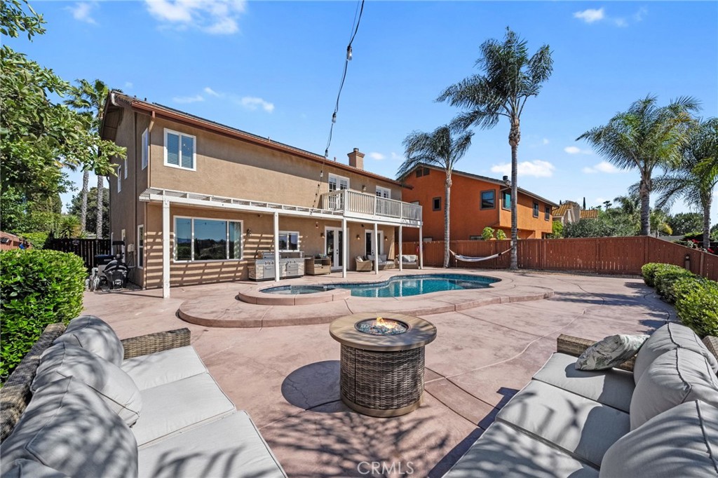 40493 Calle Katerine