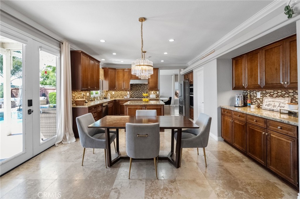 40493 Calle Katerine