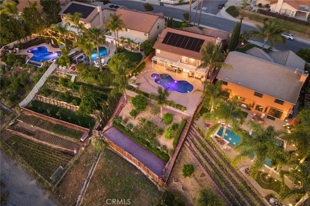40493 Calle Katerine