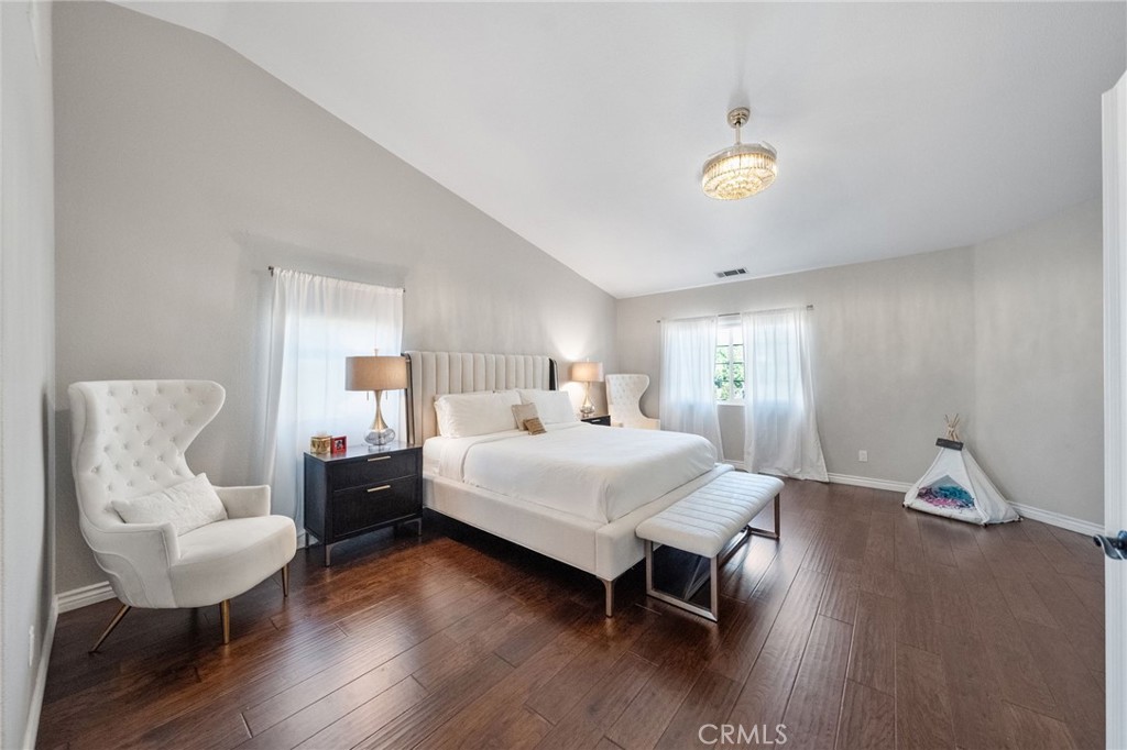 40493 Calle Katerine
