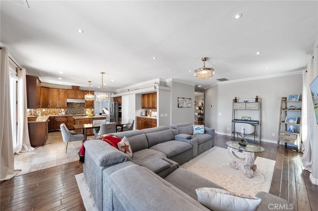 40493 Calle Katerine