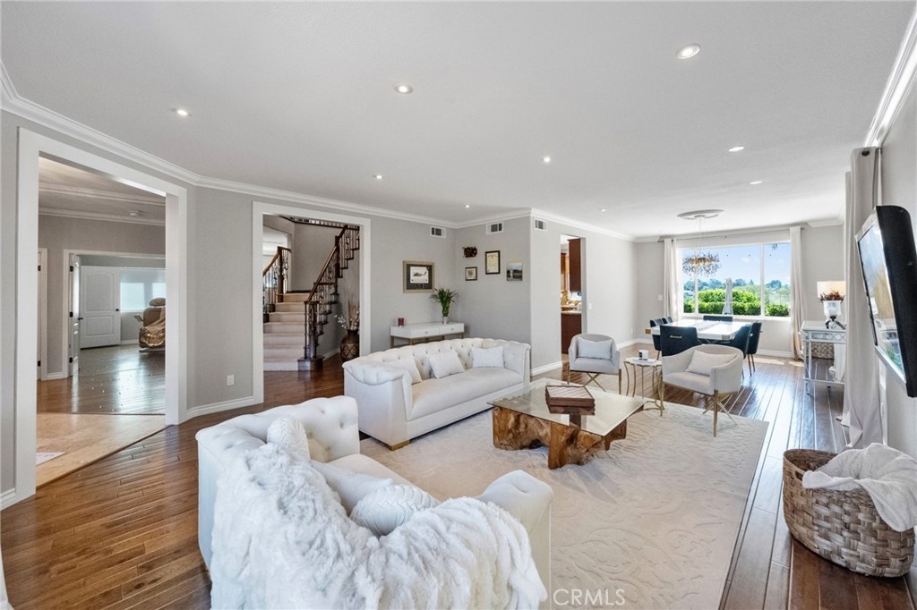 40493 Calle Katerine