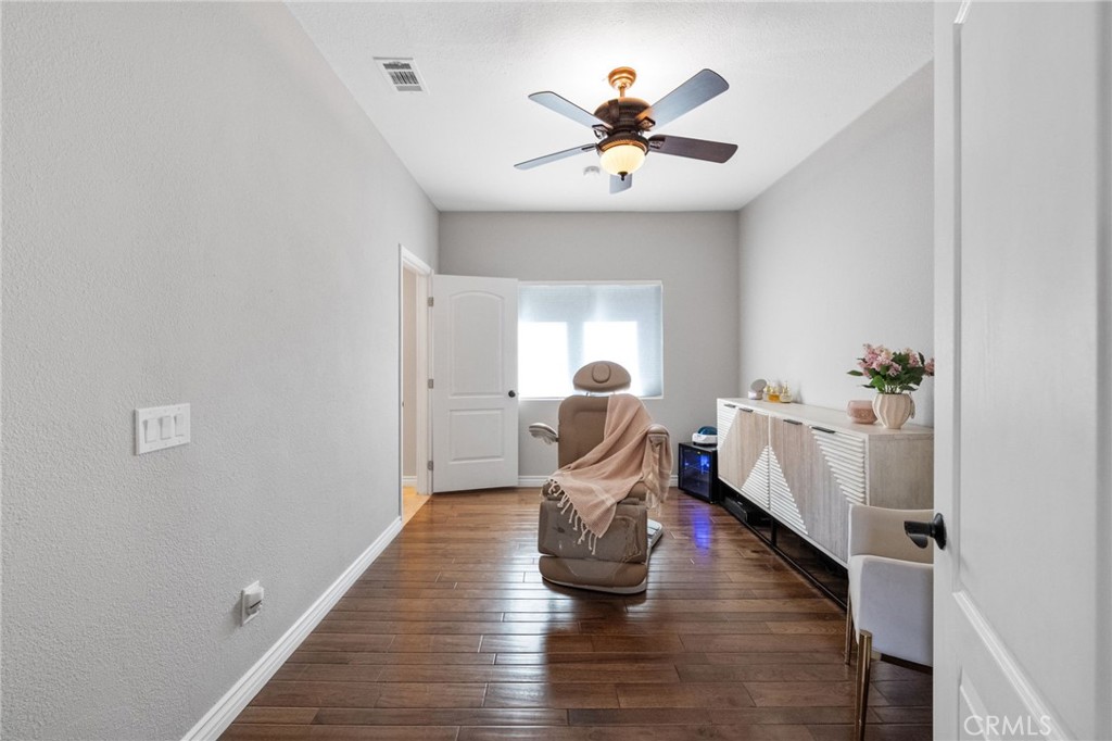 40493 Calle Katerine