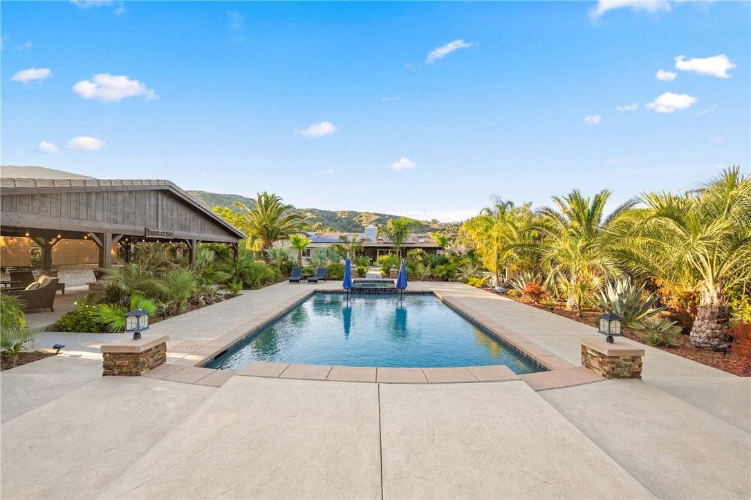 14705 Cobblestone Lane