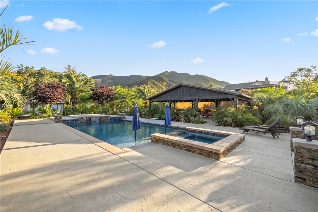 14705 Cobblestone Lane