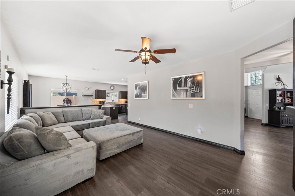 40406 Calle Katerine