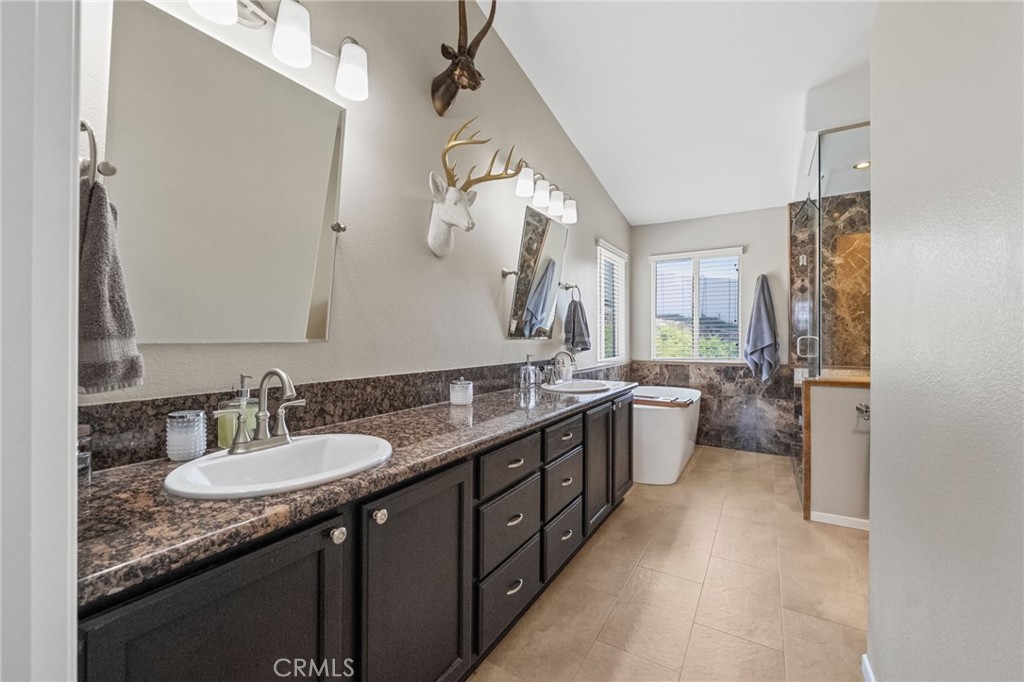40406 Calle Katerine