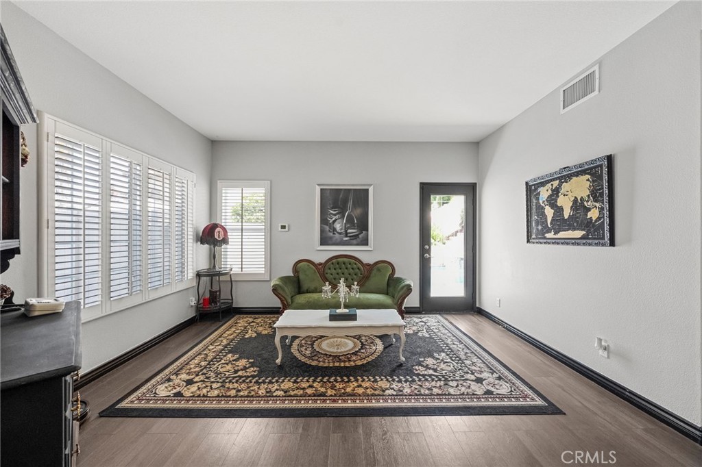40406 Calle Katerine
