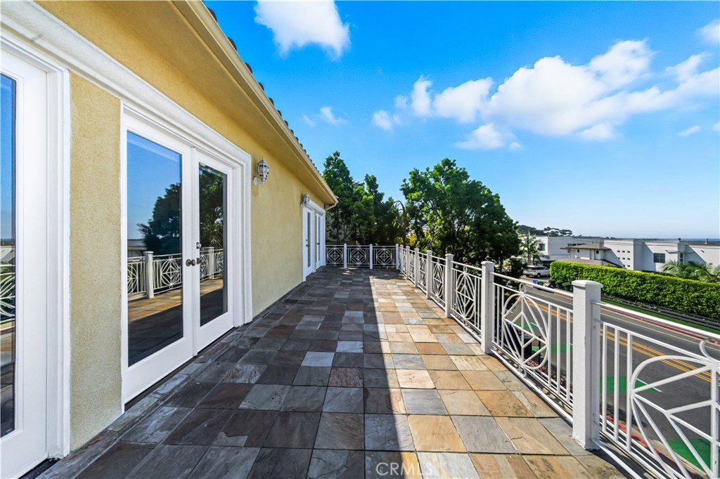 1107 Las Flores Drive