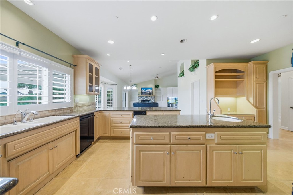 3995 Via Monte Alegre