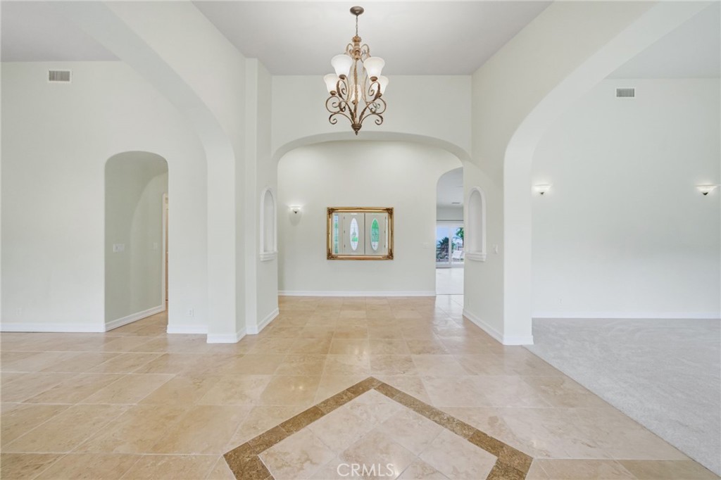 3995 Via Monte Alegre