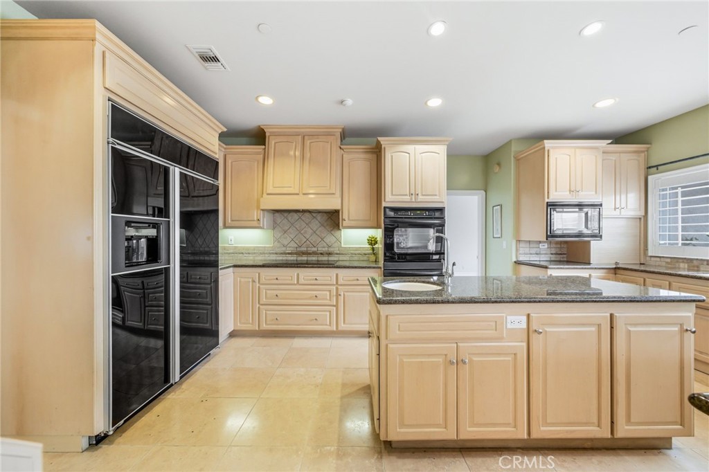 3995 Via Monte Alegre