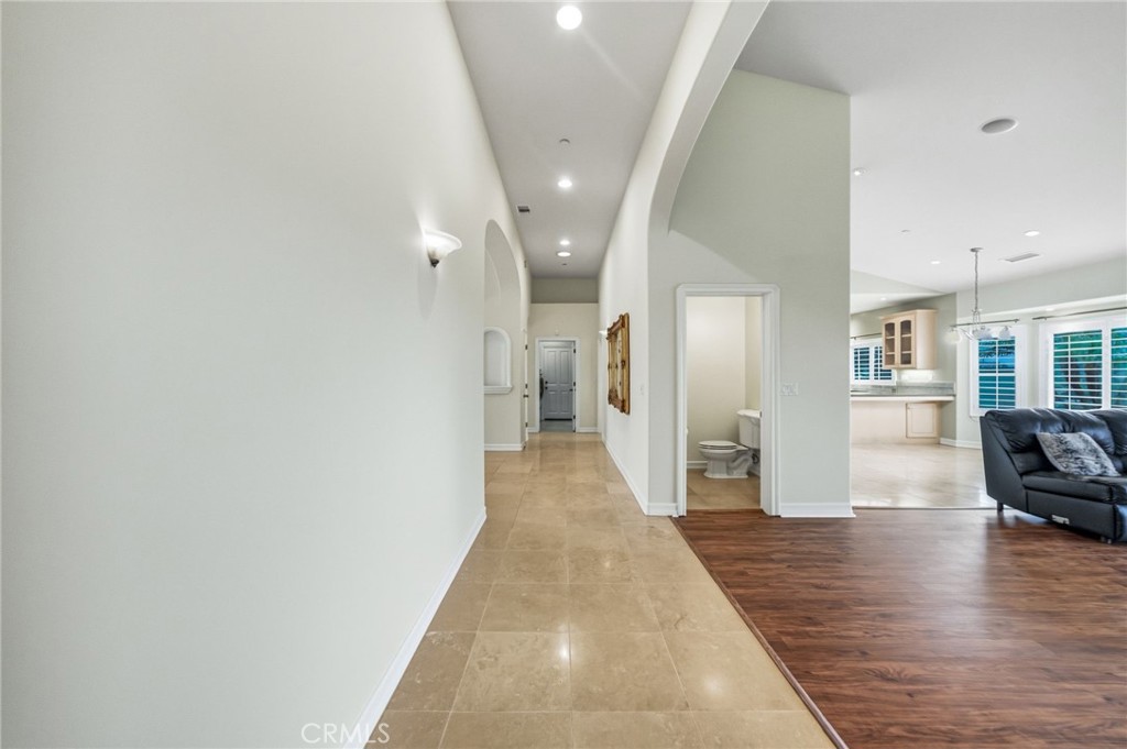 3995 Via Monte Alegre