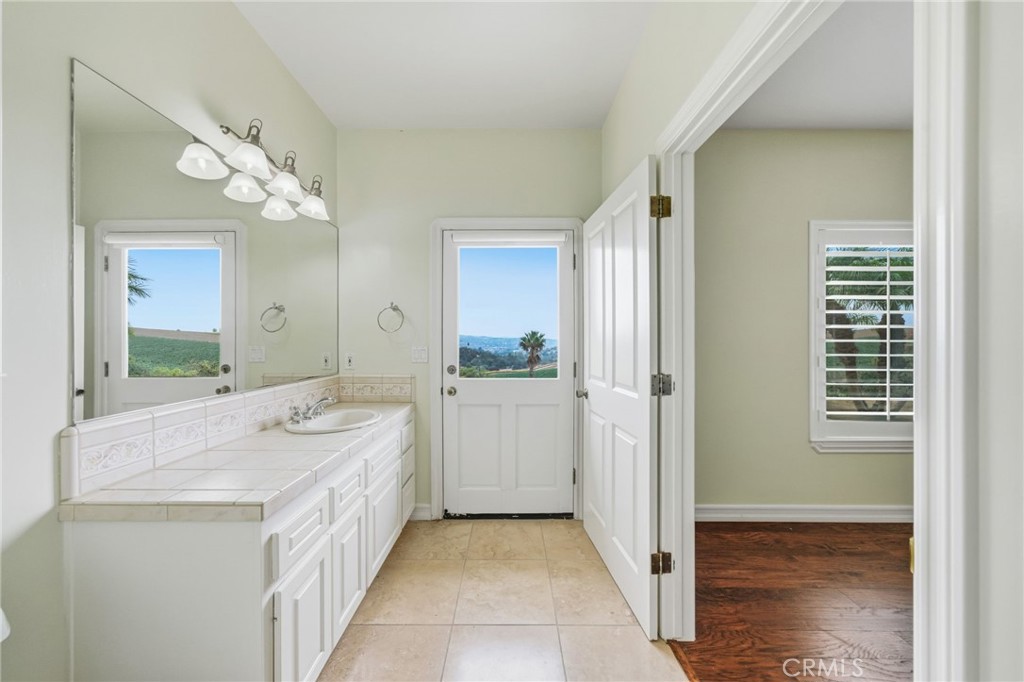 3995 Via Monte Alegre