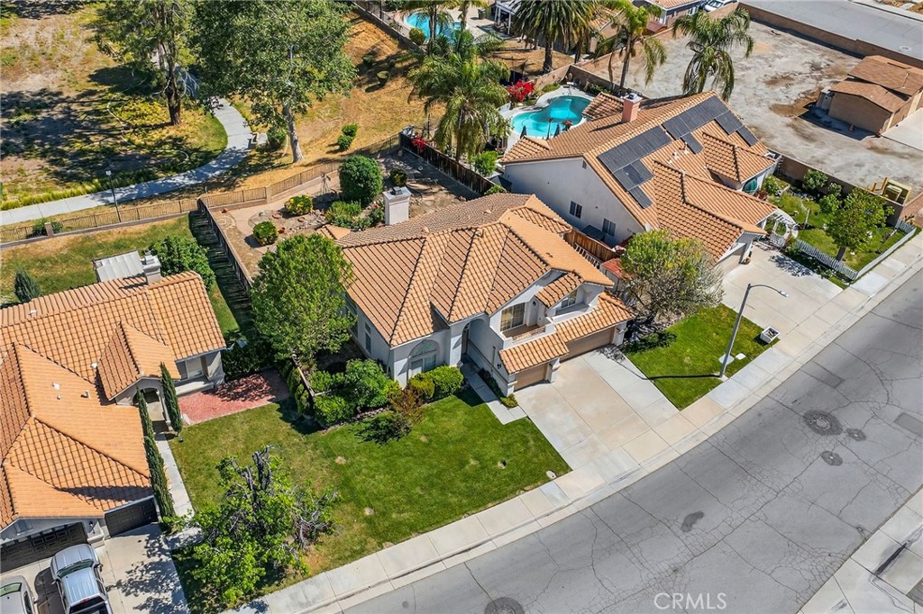 1137 Avenida Roundelay