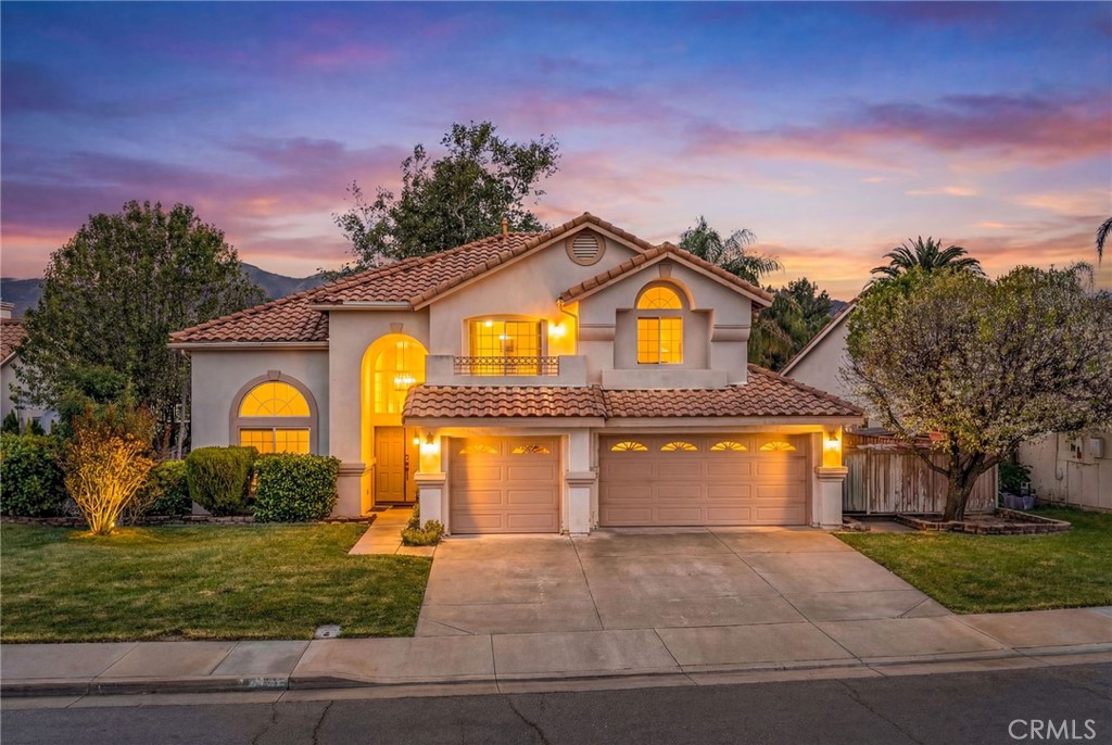 1137 Avenida Roundelay