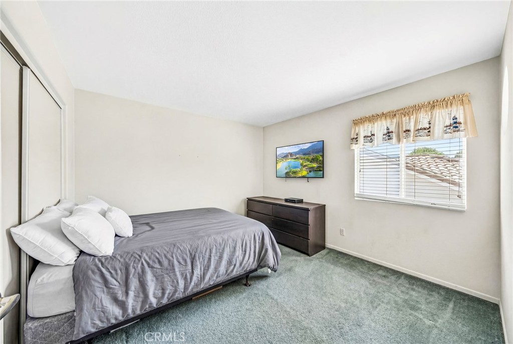 1137 Avenida Roundelay