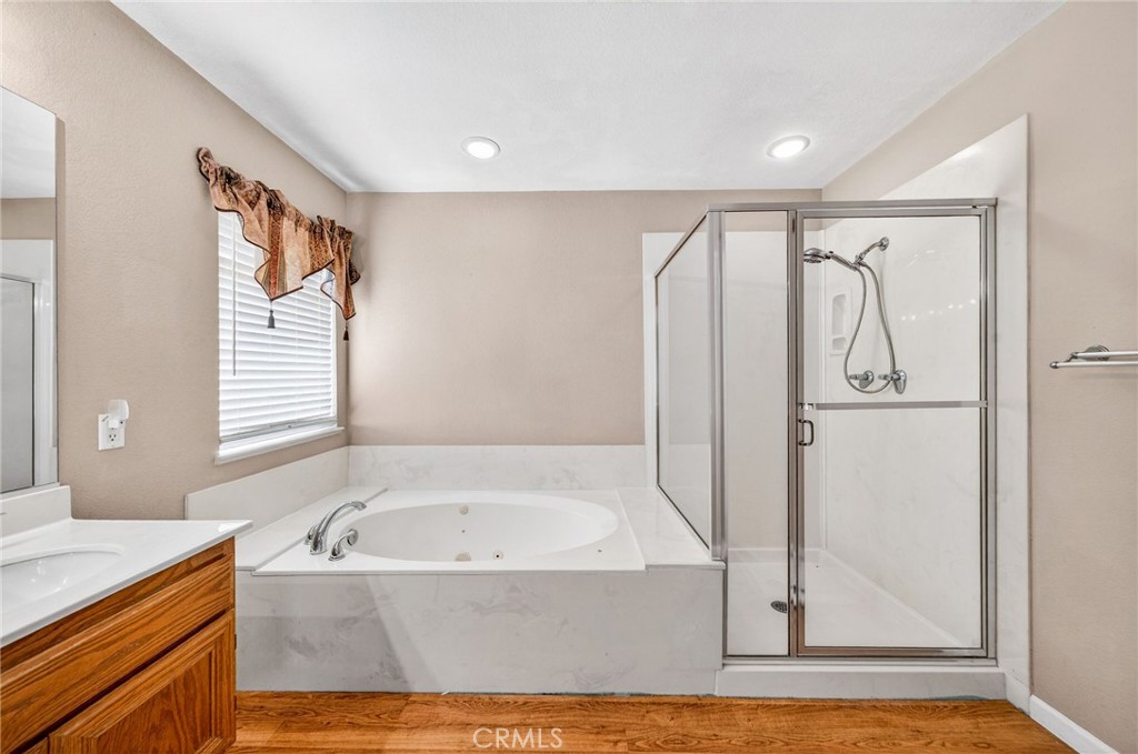 1137 Avenida Roundelay