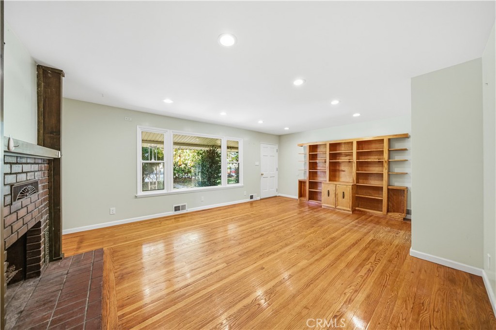 26850 Columbia Street