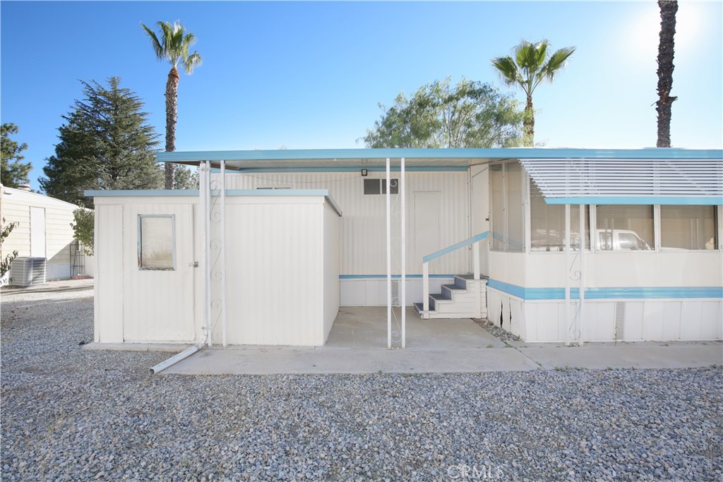 725 W Thornton 41