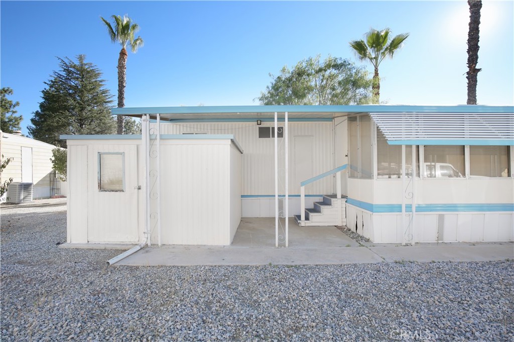 725 W Thornton 41
