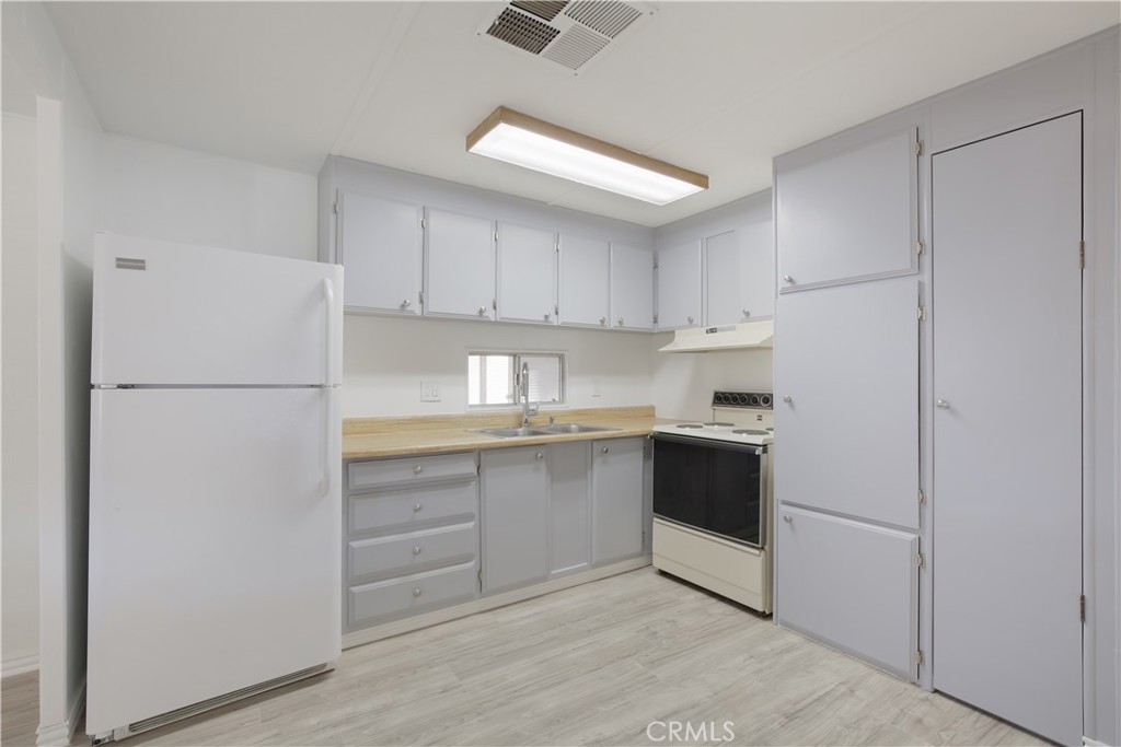 725 W Thornton 41