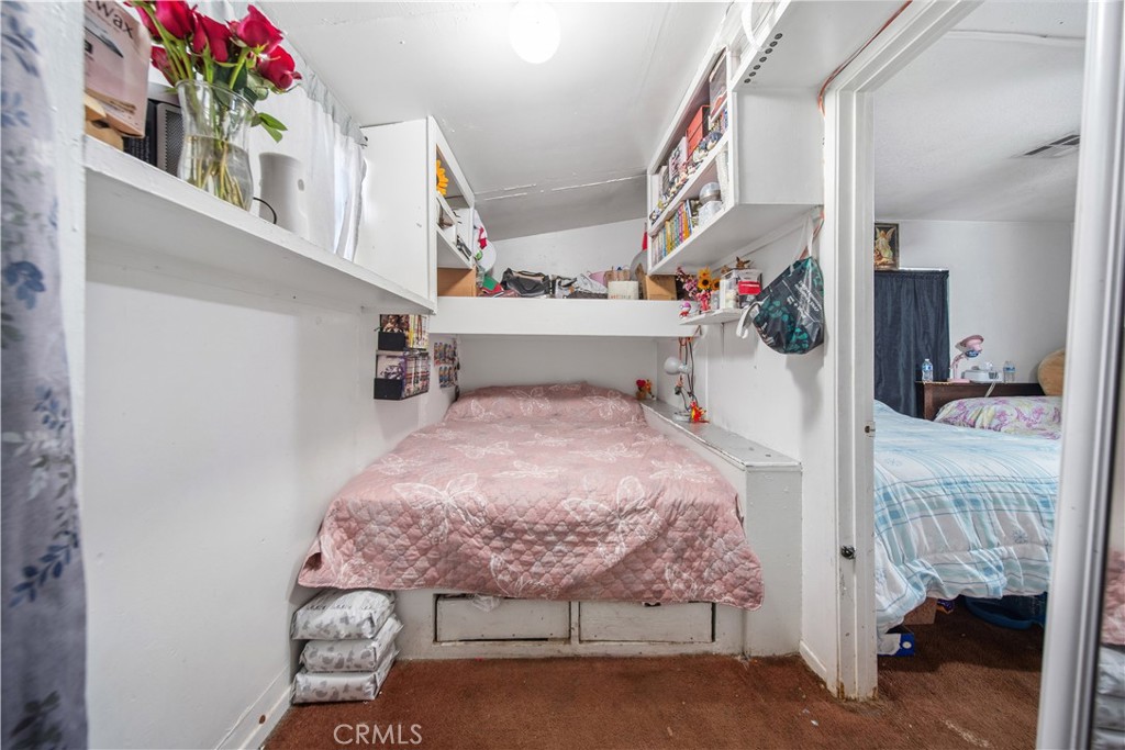 727 El Centro Avenue