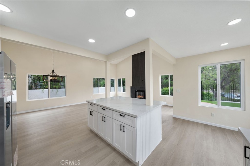 1723 Larkhaven Glen