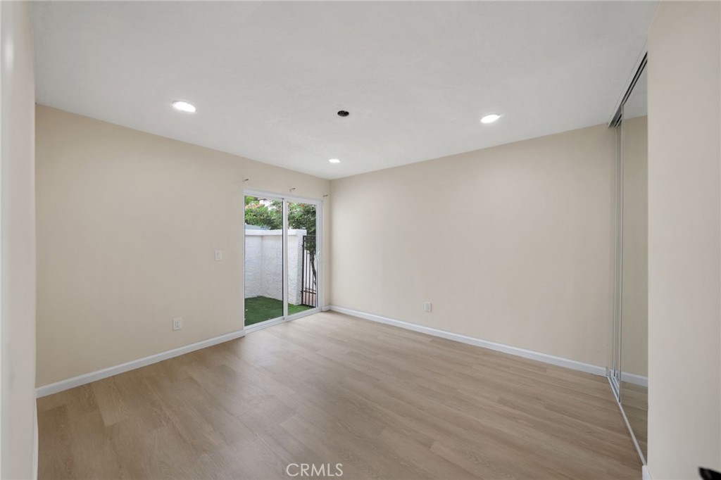1723 Larkhaven Glen