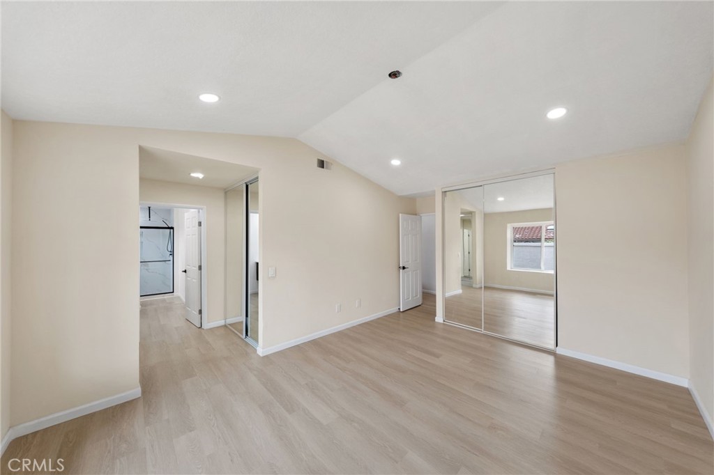 1723 Larkhaven Glen