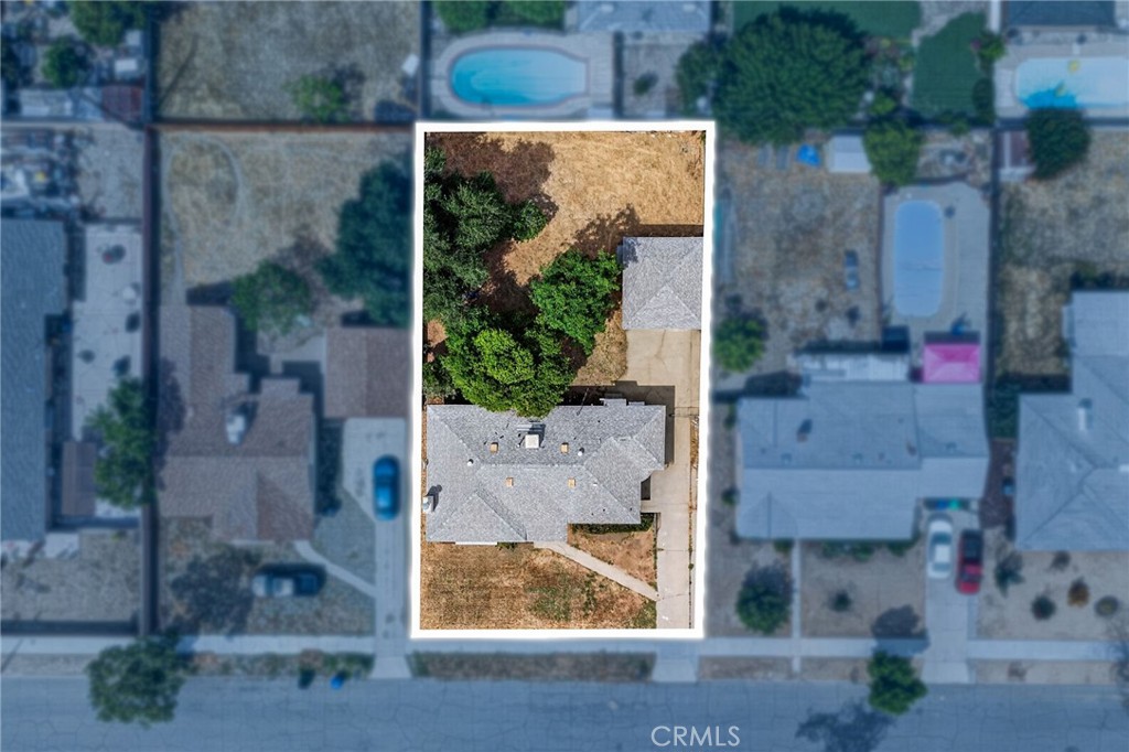 345 S Juanita Street
