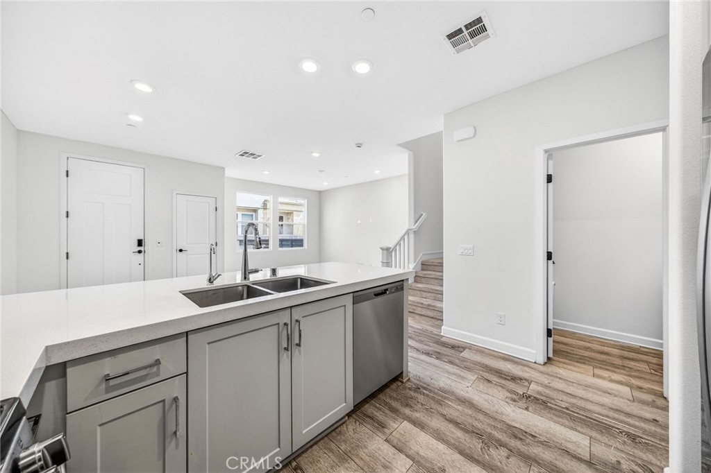 1218 Sunrise View 105