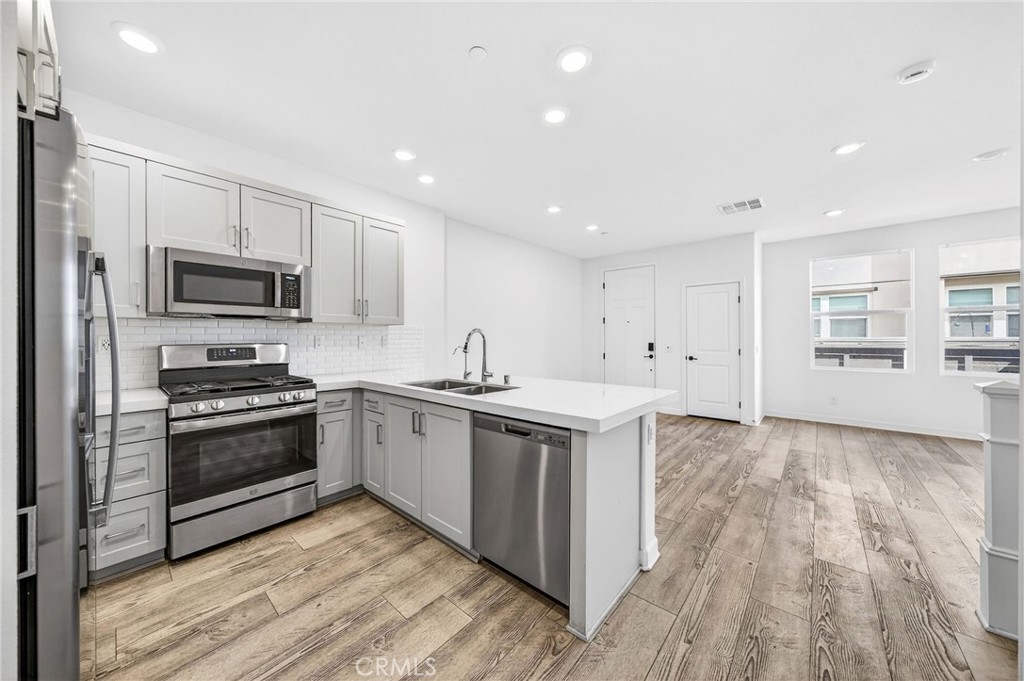 1218 Sunrise View 105