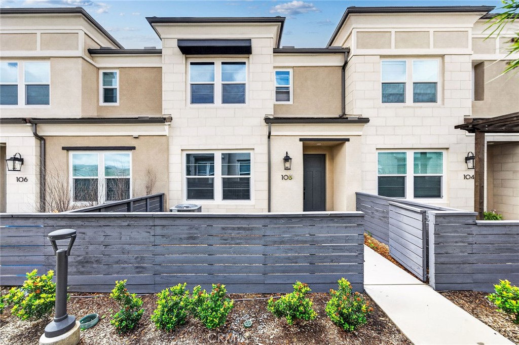 1218 Sunrise View 105