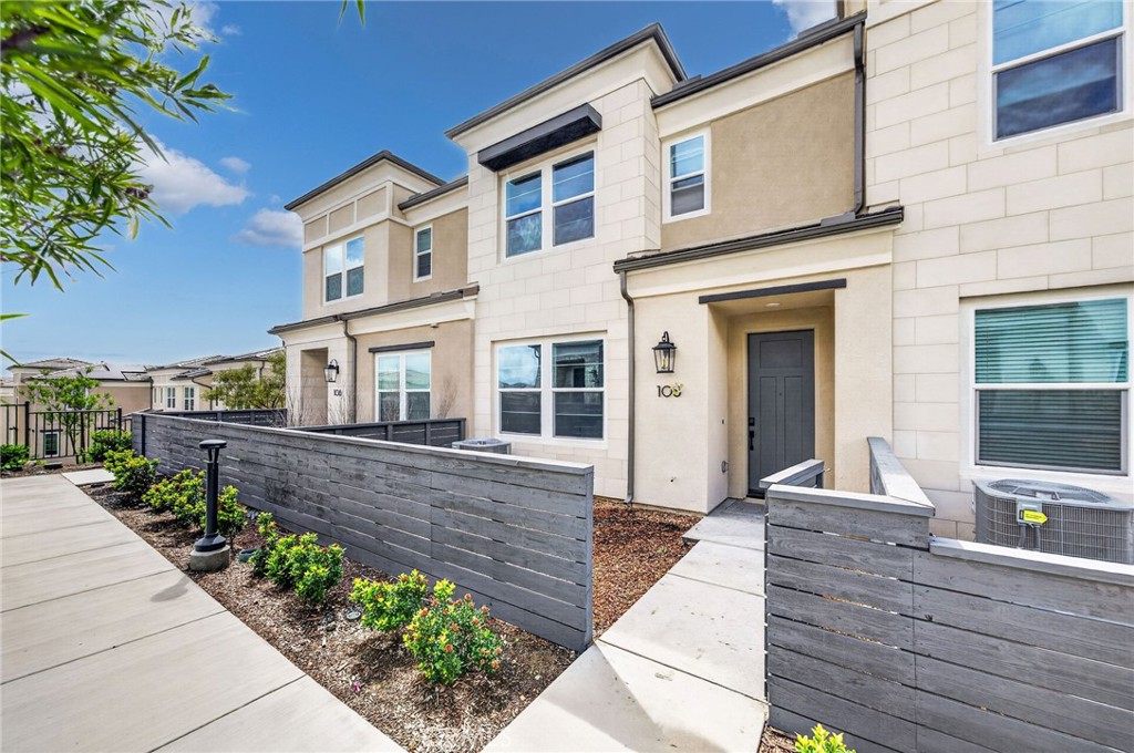 1218 Sunrise View 105