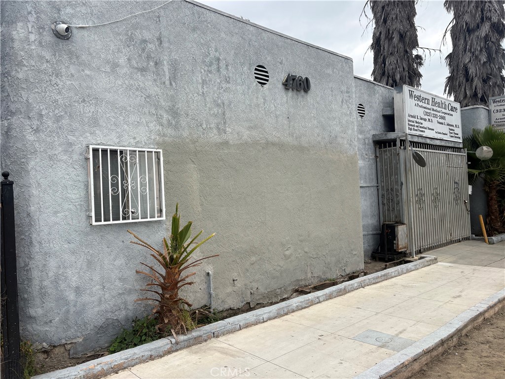 4760 S Figueroa