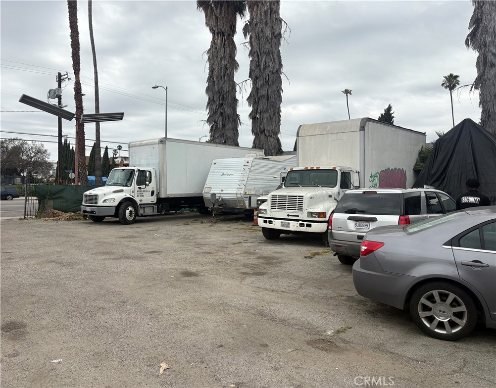 4760 S Figueroa