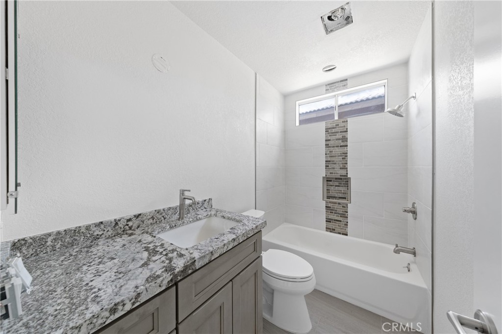 9607 Oakmount