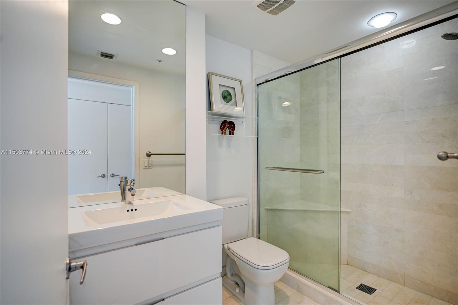 17301 Biscayne Blvd # 909