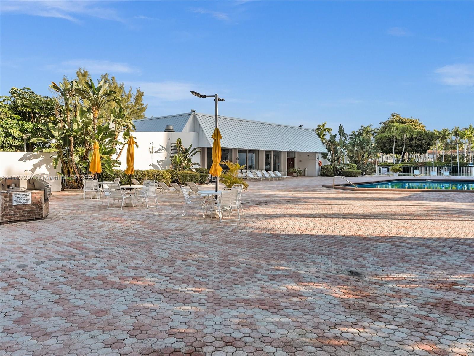 20400 W Country Club Dr # 506