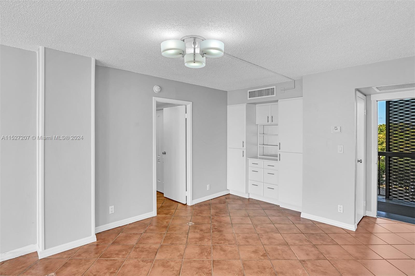 20400 W Country Club Dr # 506