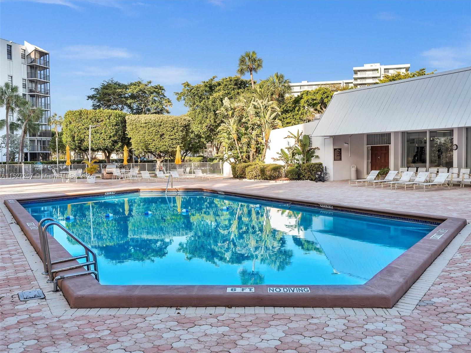 20400 W Country Club Dr # 506
