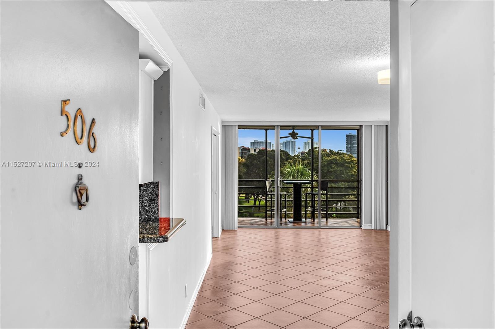 20400 W Country Club Dr # 506
