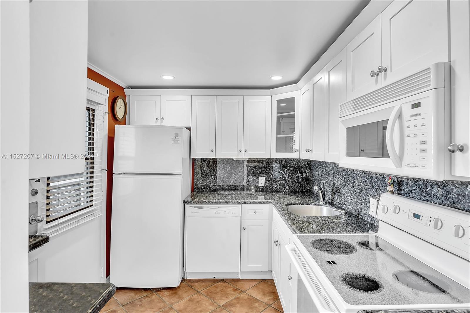 20400 W Country Club Dr # 506