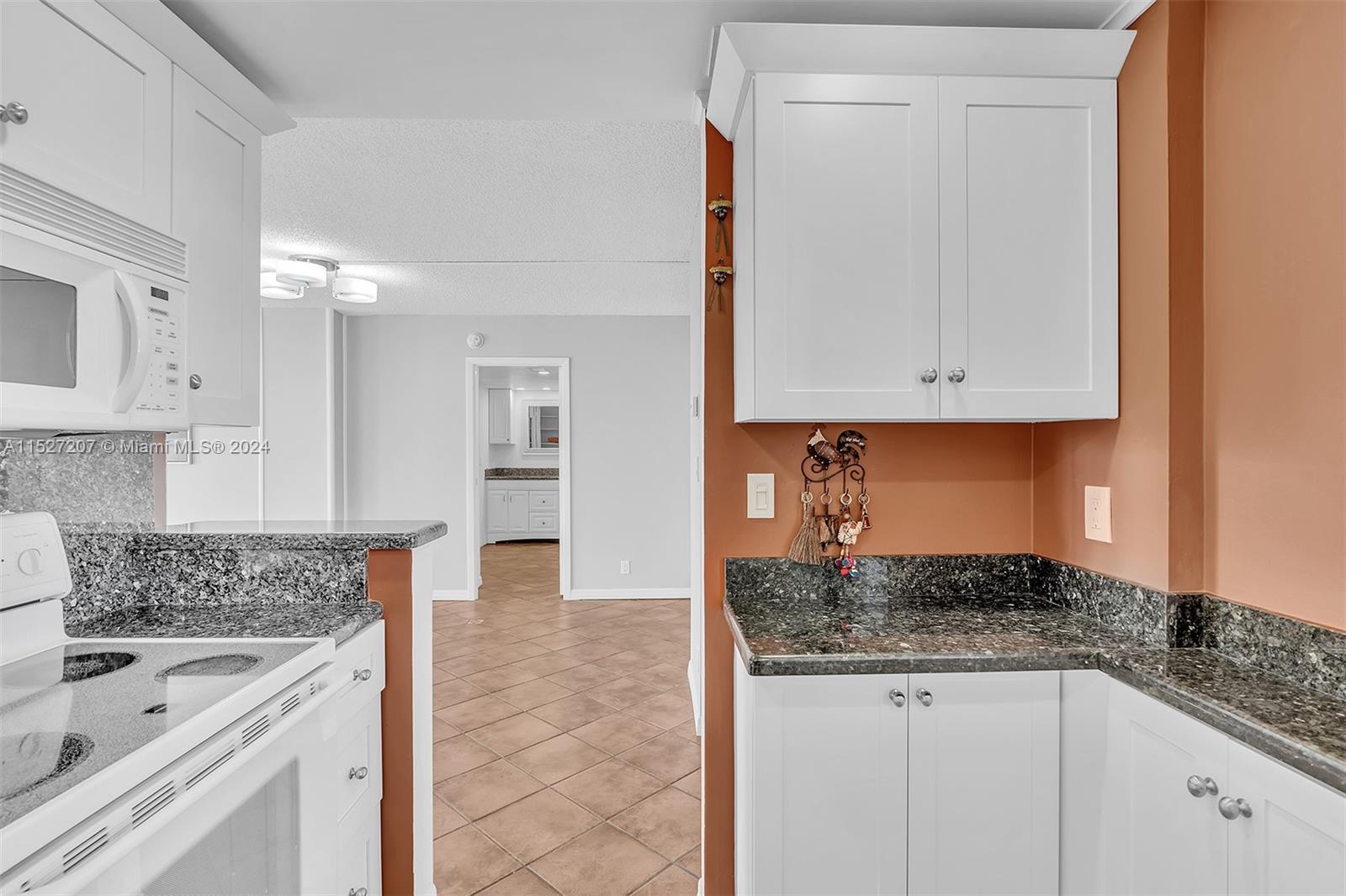 20400 W Country Club Dr # 506